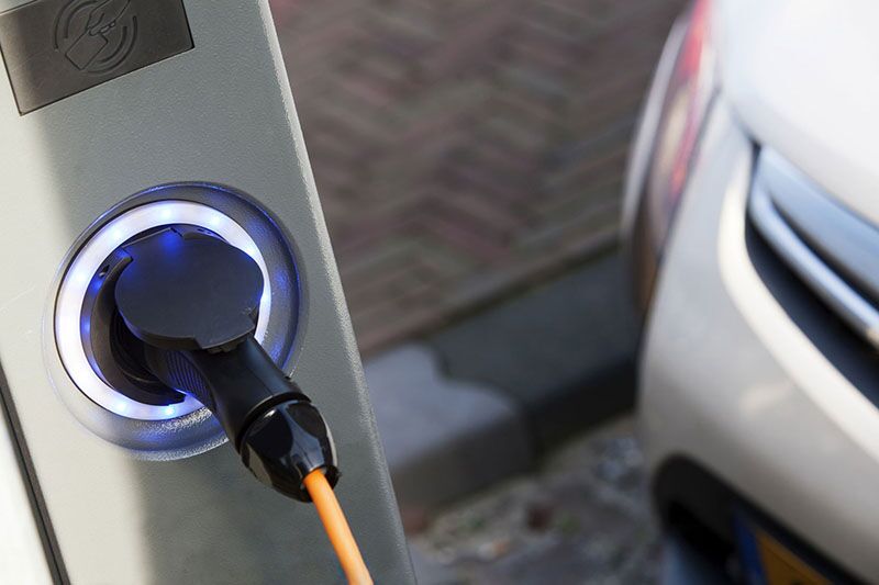 Don't Believe These Myths About Electric Cars